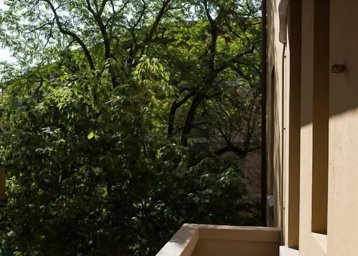 Affittacamere Le Di Porta San Felice - Self Check In 4*