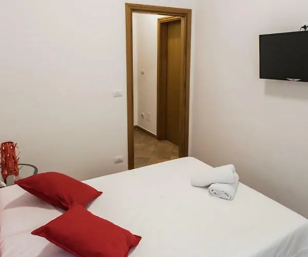 Affittacamere Le Di Porta San Felice - Self Check In